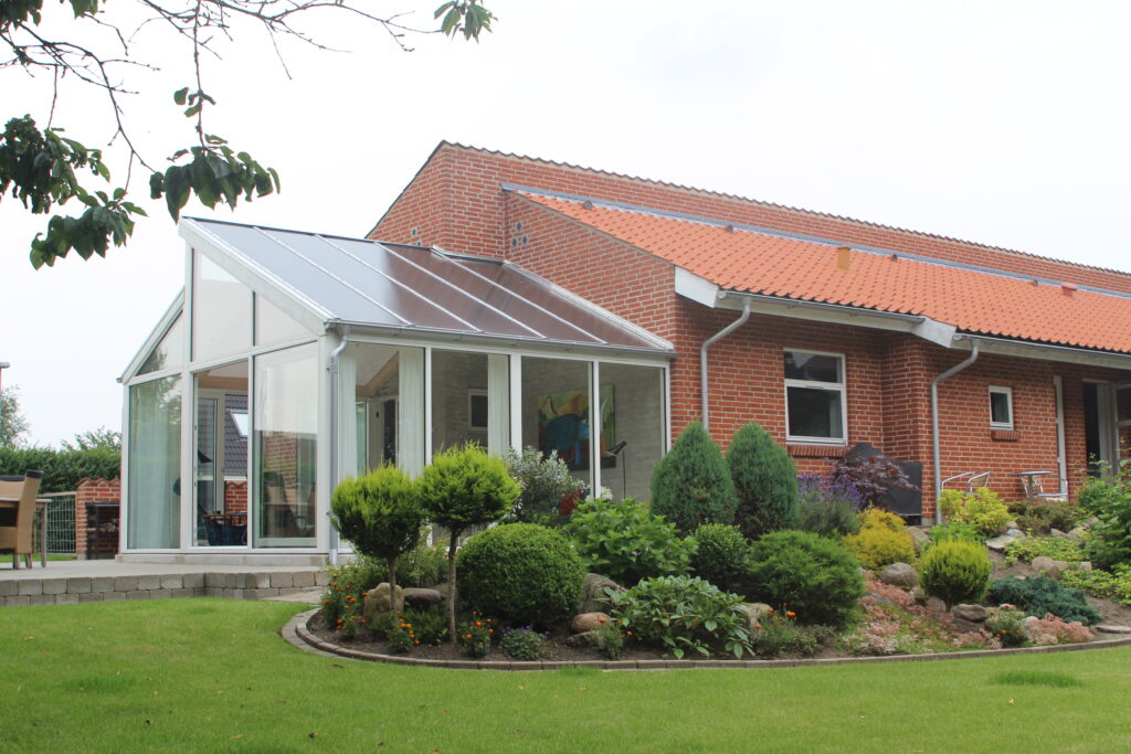 A-Model med 2 forskudt tagsider.