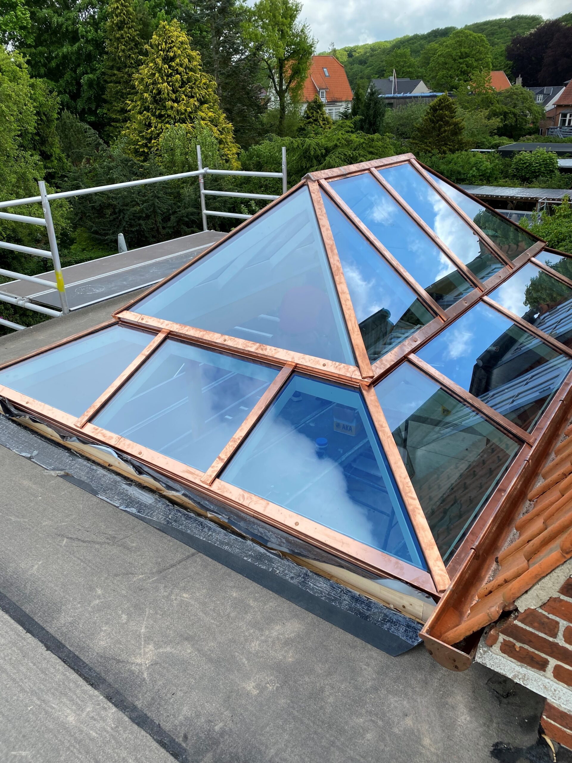 Tagkonstruktion med rytterlys